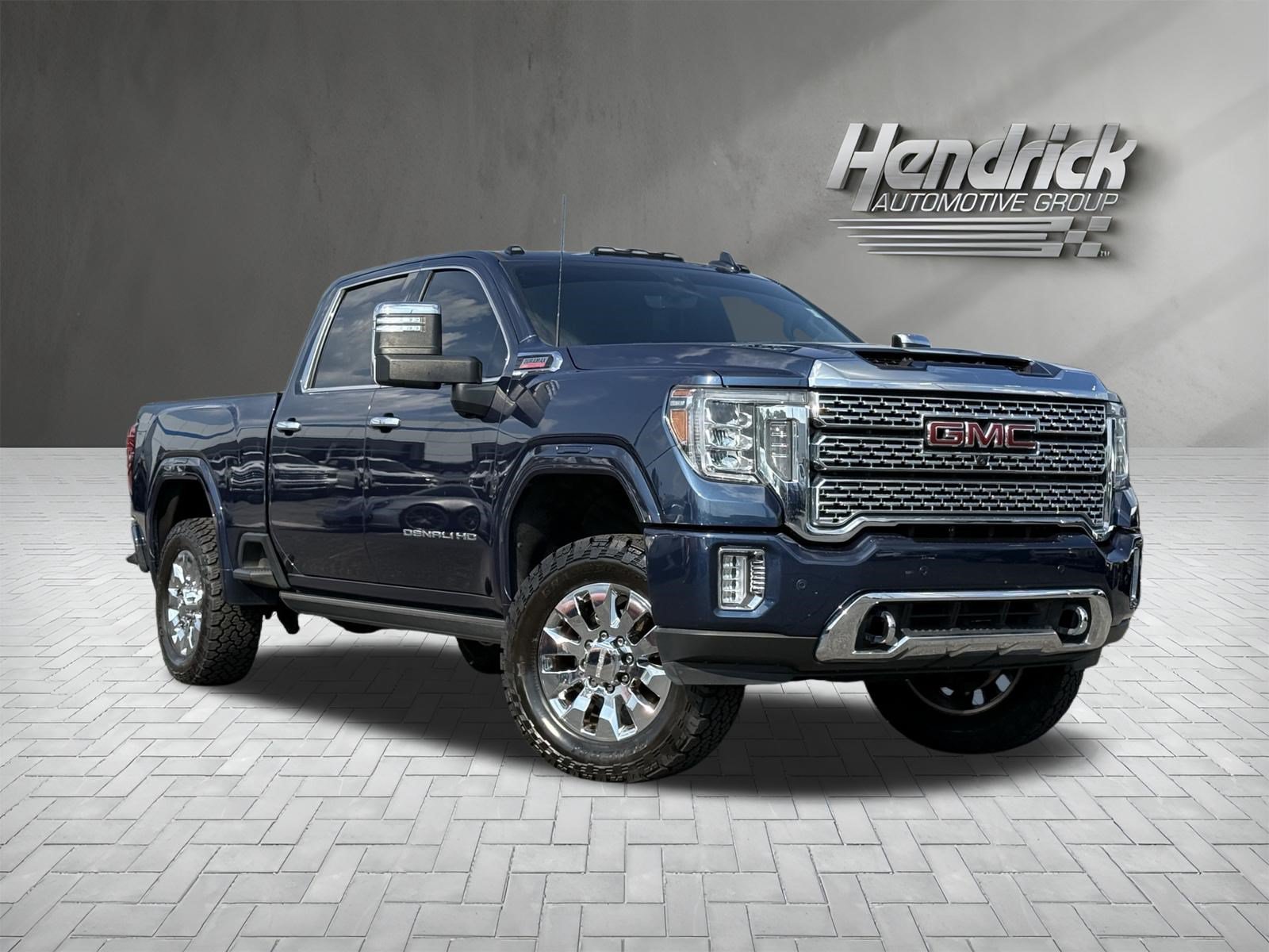 Used 2023 GMC Sierra 2500 Denali w/ Denali Ultimate Package AWD/4WD image 2