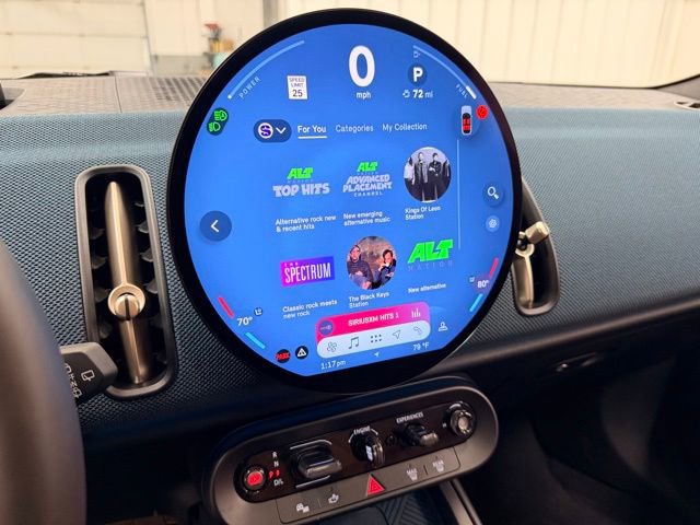 Used 2025 MINI Cooper Countryman S w/ Comfort Package Max image 14