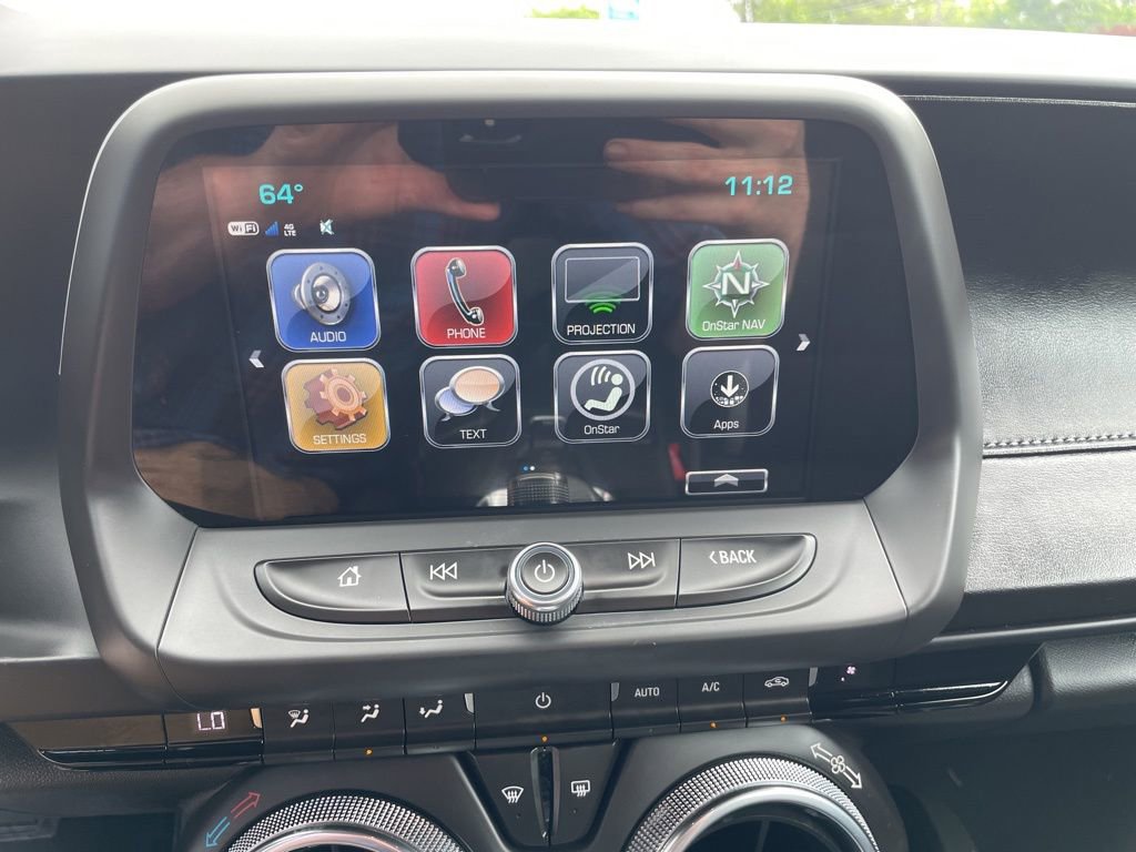 Used 2018 Chevrolet Camaro LT w/ Technology Package RWD image 10
