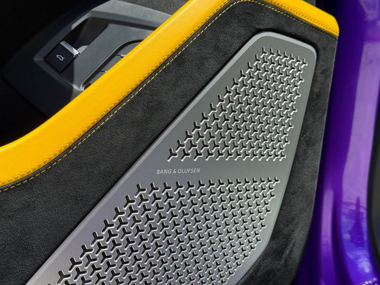 Used 2024 Lamborghini Urus Performante image 20