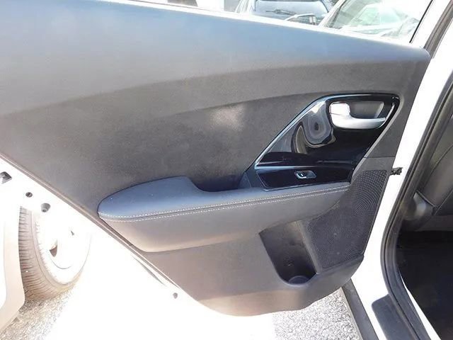 Used 2019 Kia Niro S Touring image 10