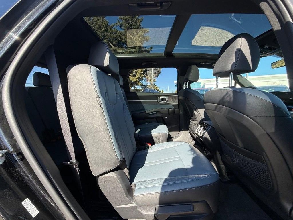 Used 2025 Kia Sorento SX Prestige image 14