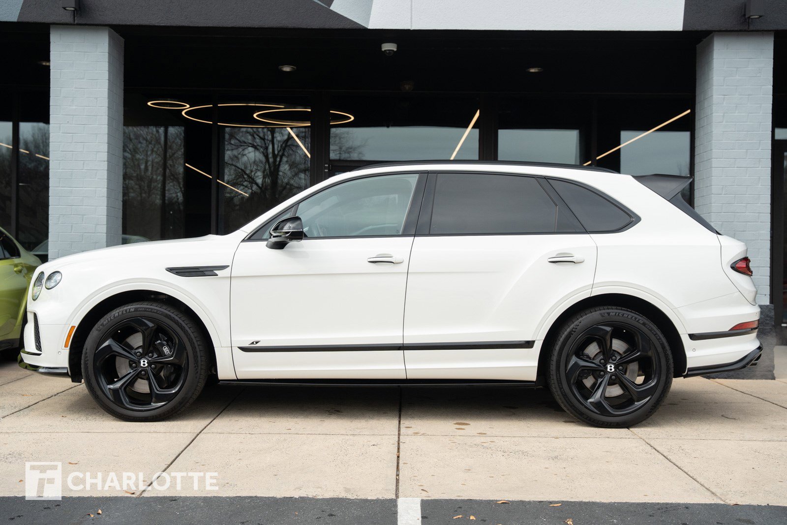 Used 2024 Bentley Bentayga image 7