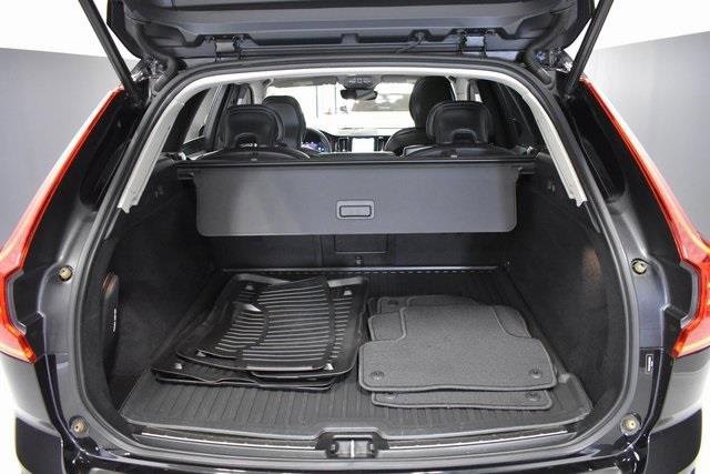 Used 2022 Volvo XC60 B5 Inscription w/ Climate Package image 33