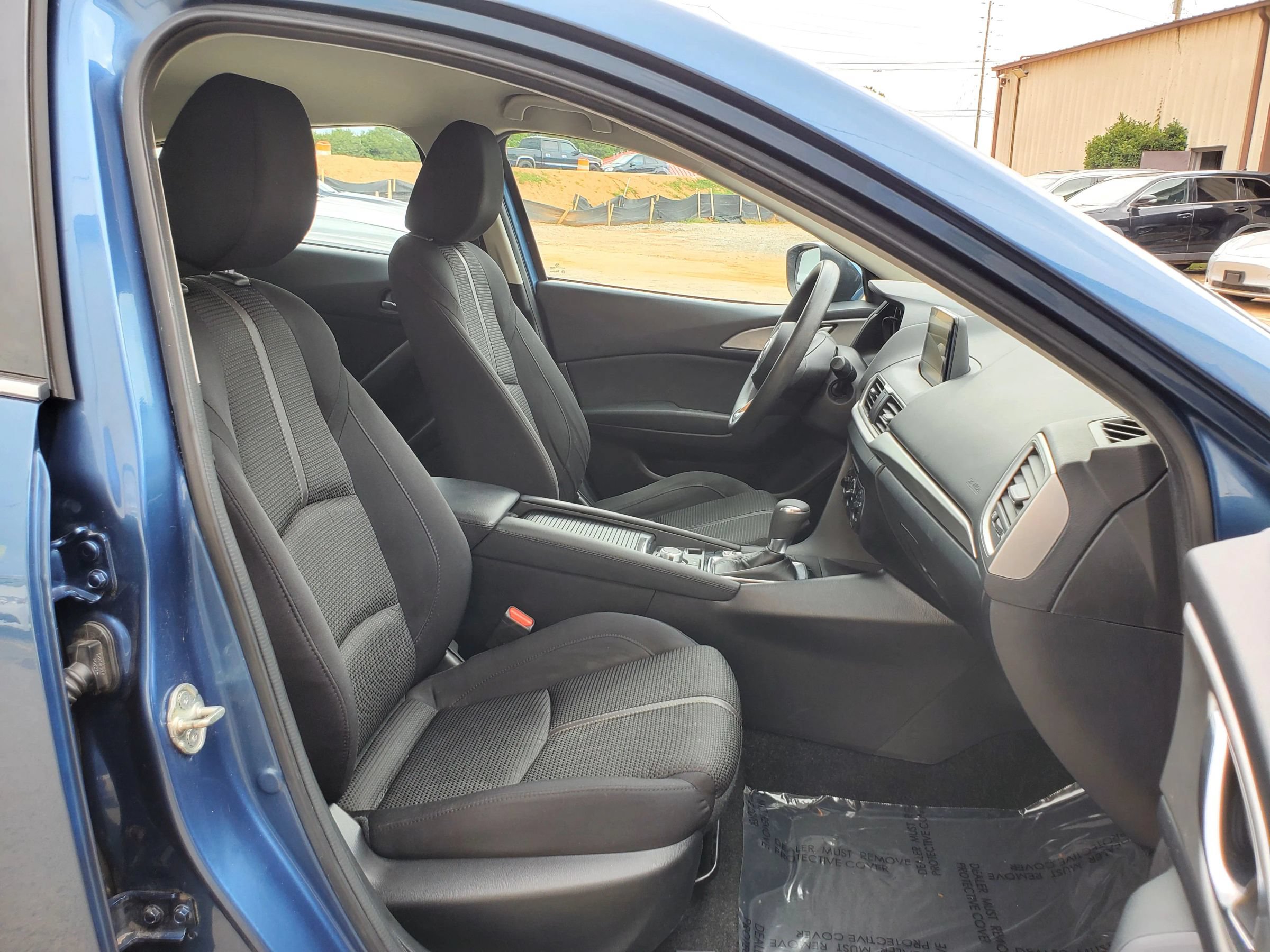 Used 2017 MAZDA MAZDA3 Sport w/ Preferred Equipment Package FWD image 32