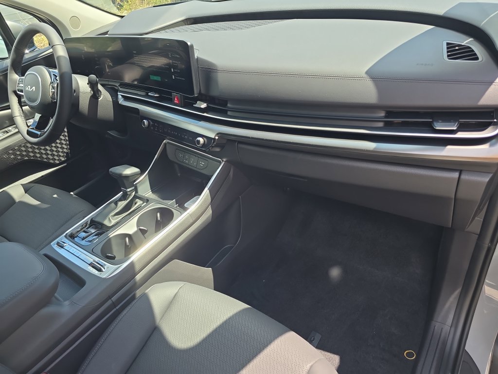 New 2026 Kia Carnival SX Prestige FWD image 12