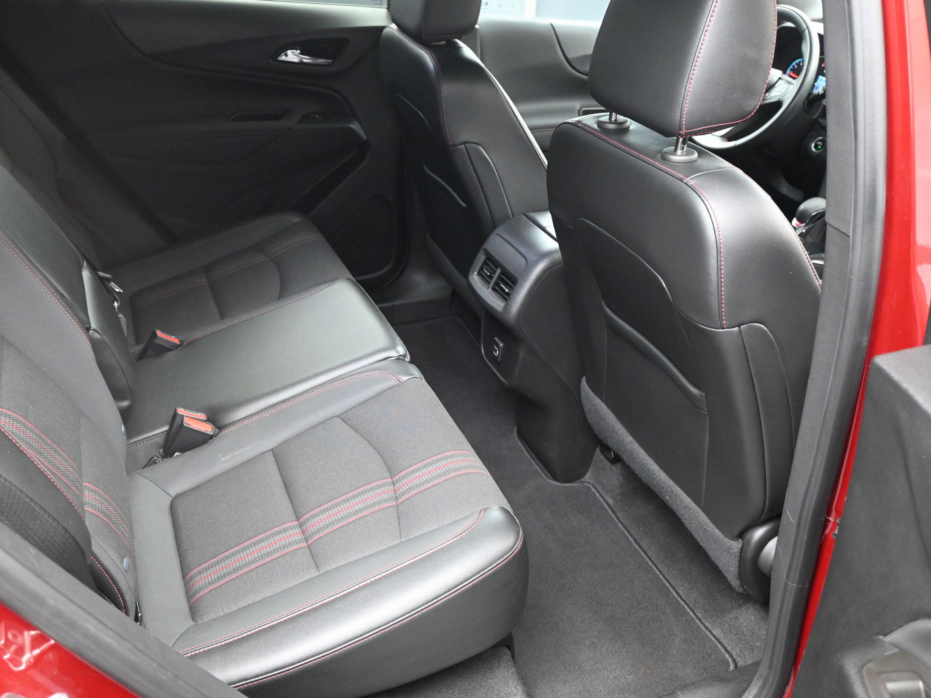 Used 2023 Chevrolet Equinox RS image 10