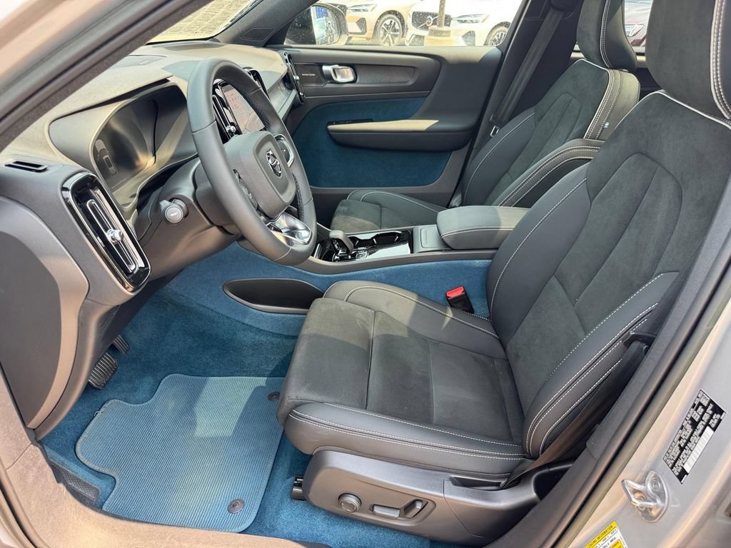 Certified 2023 Volvo XC40 Recharge Ultimate AWD/4WD image 8