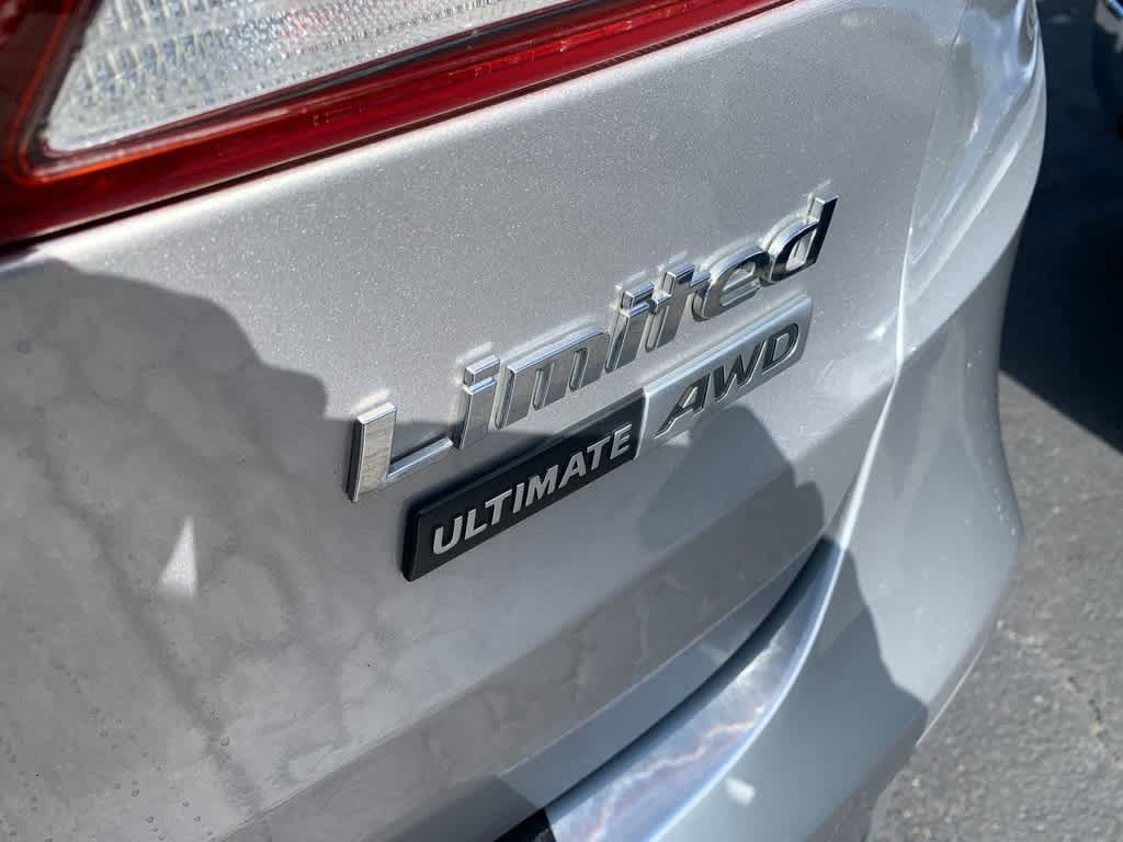Used 2017 Hyundai Santa Fe Limited AWD/4WD image 6