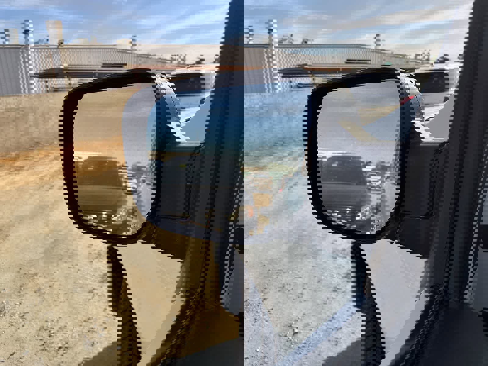 Used 2019 Nissan Titan SV image 19