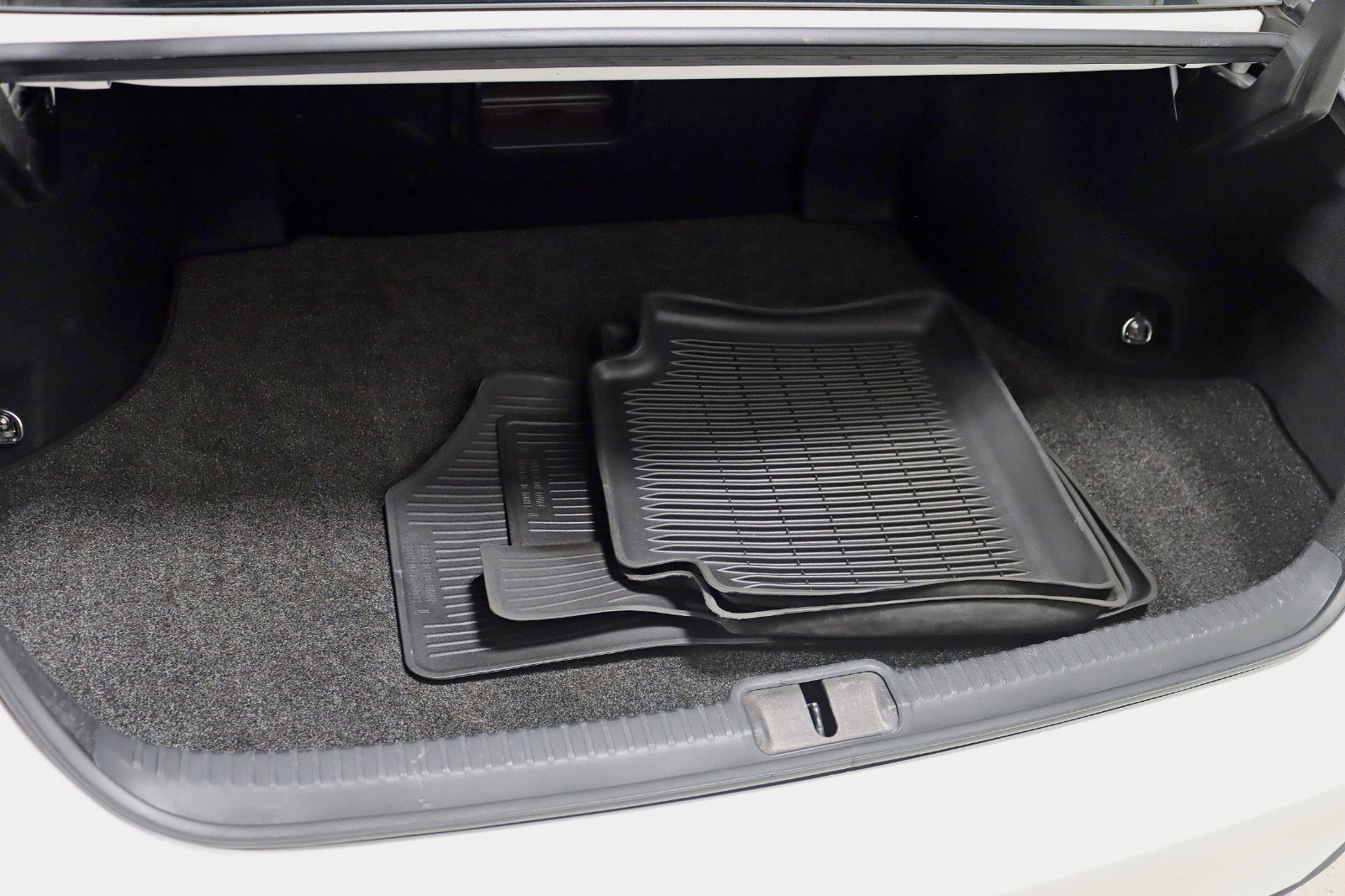 Used 2021 Lexus ES 300h w/ Accessory Package image 34