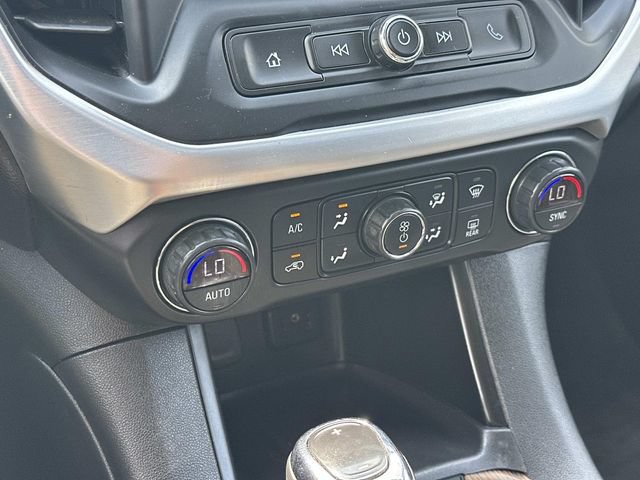 Used 2019 GMC Acadia SLE AWD/4WD image 29