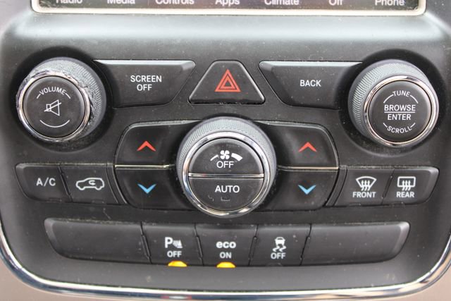 Used 2014 Jeep Grand Cherokee Limited w/ Luxury Group II RWD image 33