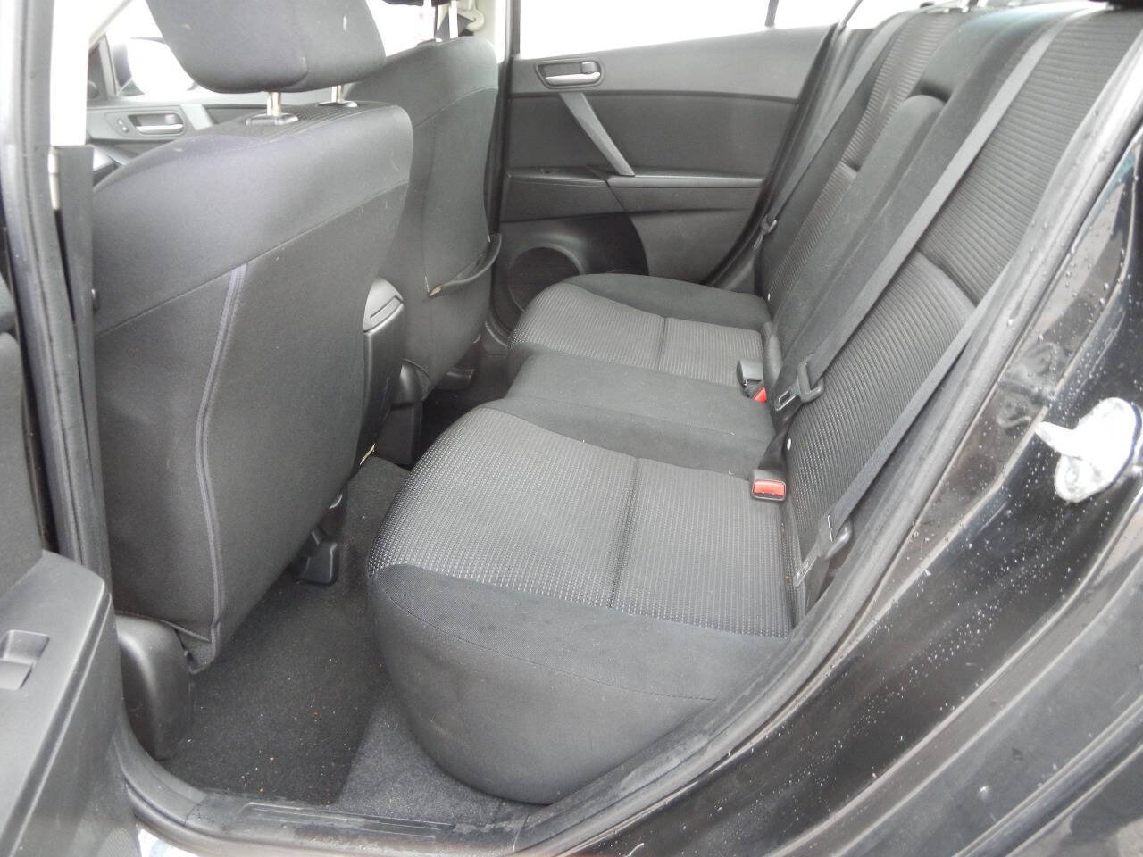 Used 2012 MAZDA MAZDA3 i Touring FWD image 29