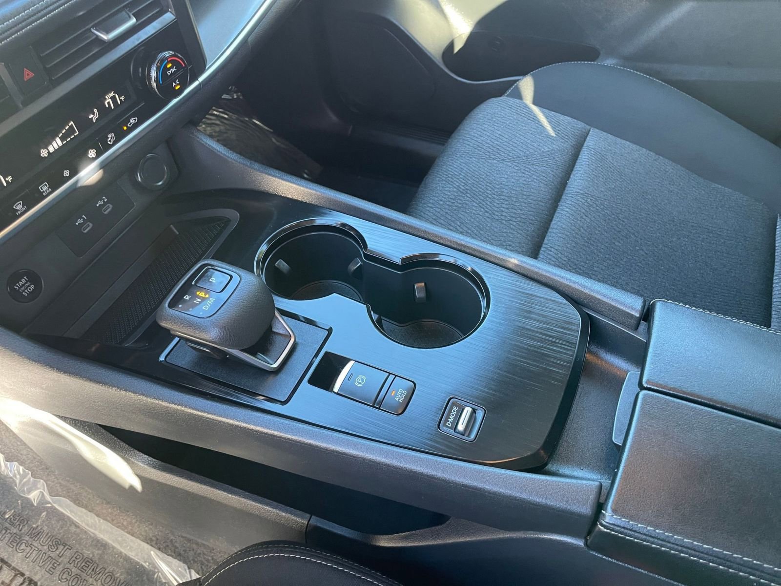 Used 2025 Nissan Rogue SV image 41