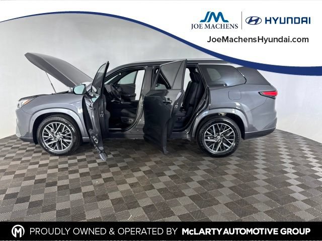 Used 2025 Lexus TX 350 AWD w/ Technology Package image 10