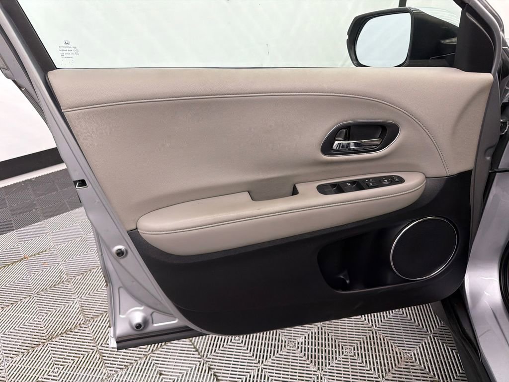 Used 2019 Honda HR-V EX-L image 11