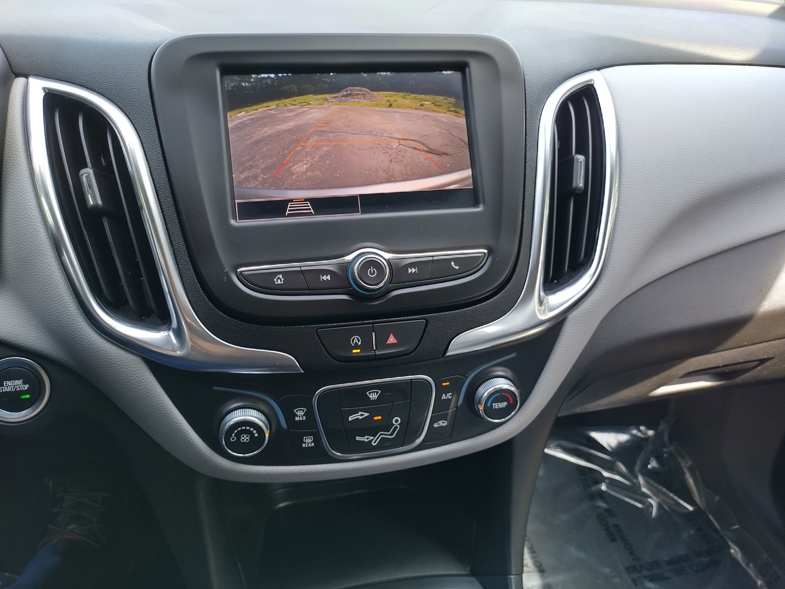 Used 2024 Chevrolet Equinox LS w/ Driver Confidence II Package image 14