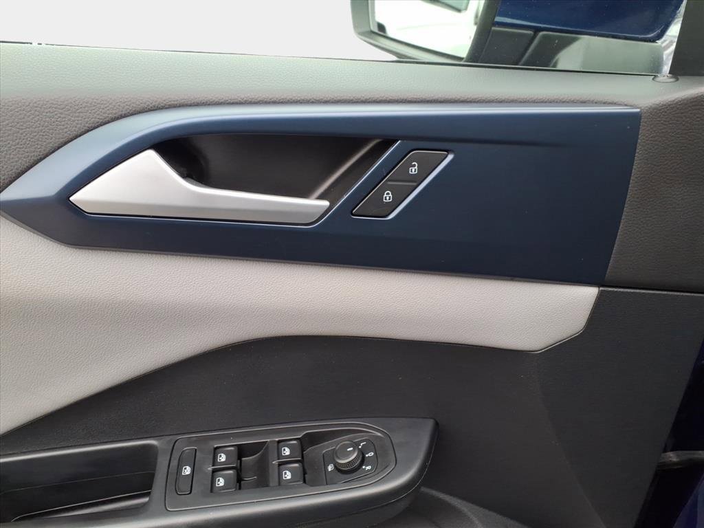 Used 2022 Volkswagen Taos SE image 16