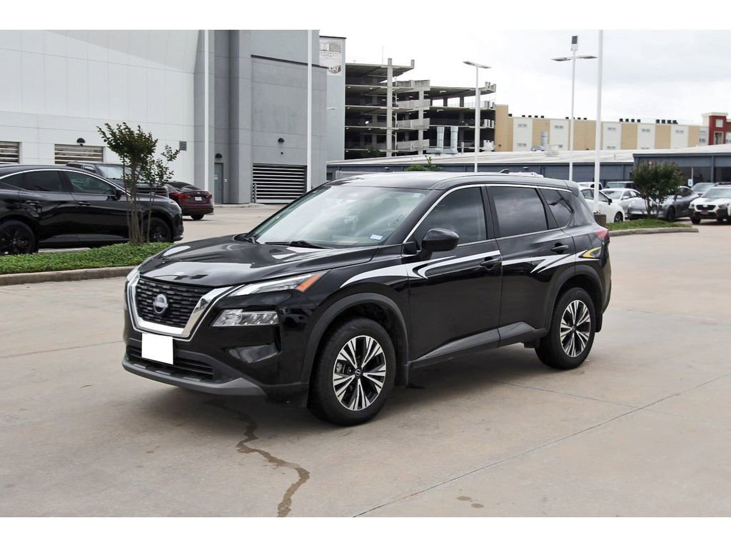 Used 2023 Nissan Rogue SV image 2