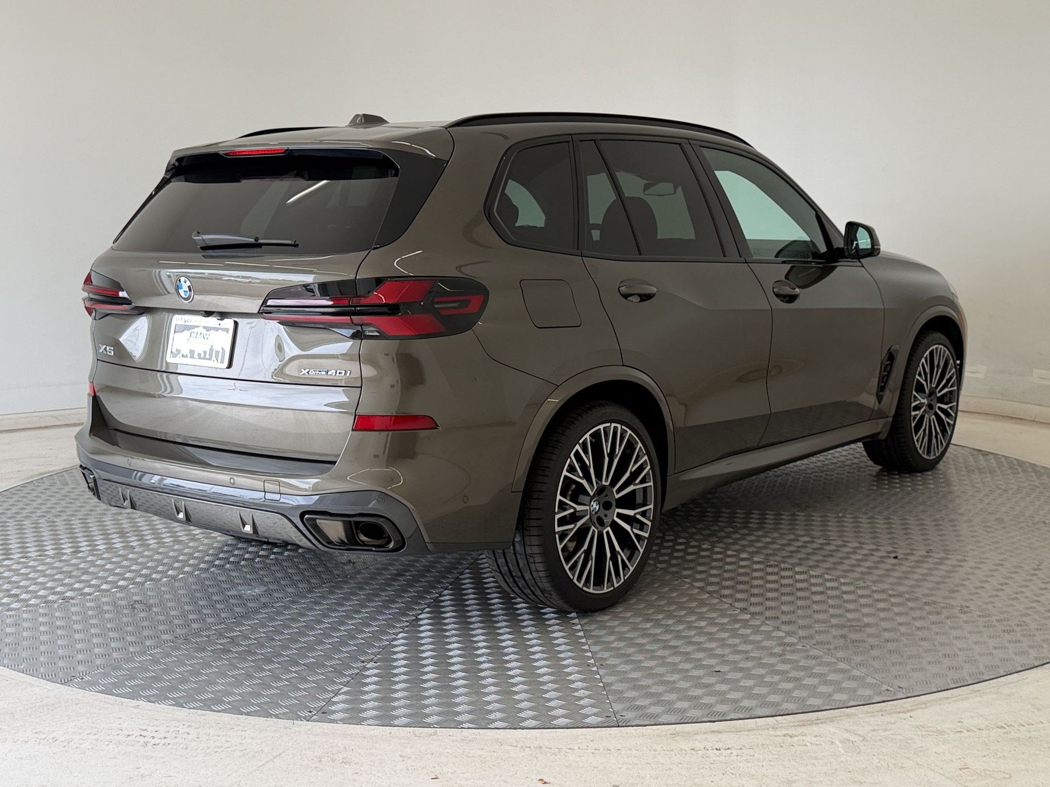Certified 2026 BMW X5 xDrive40i w/ M Sport Package AWD/4WD image 9