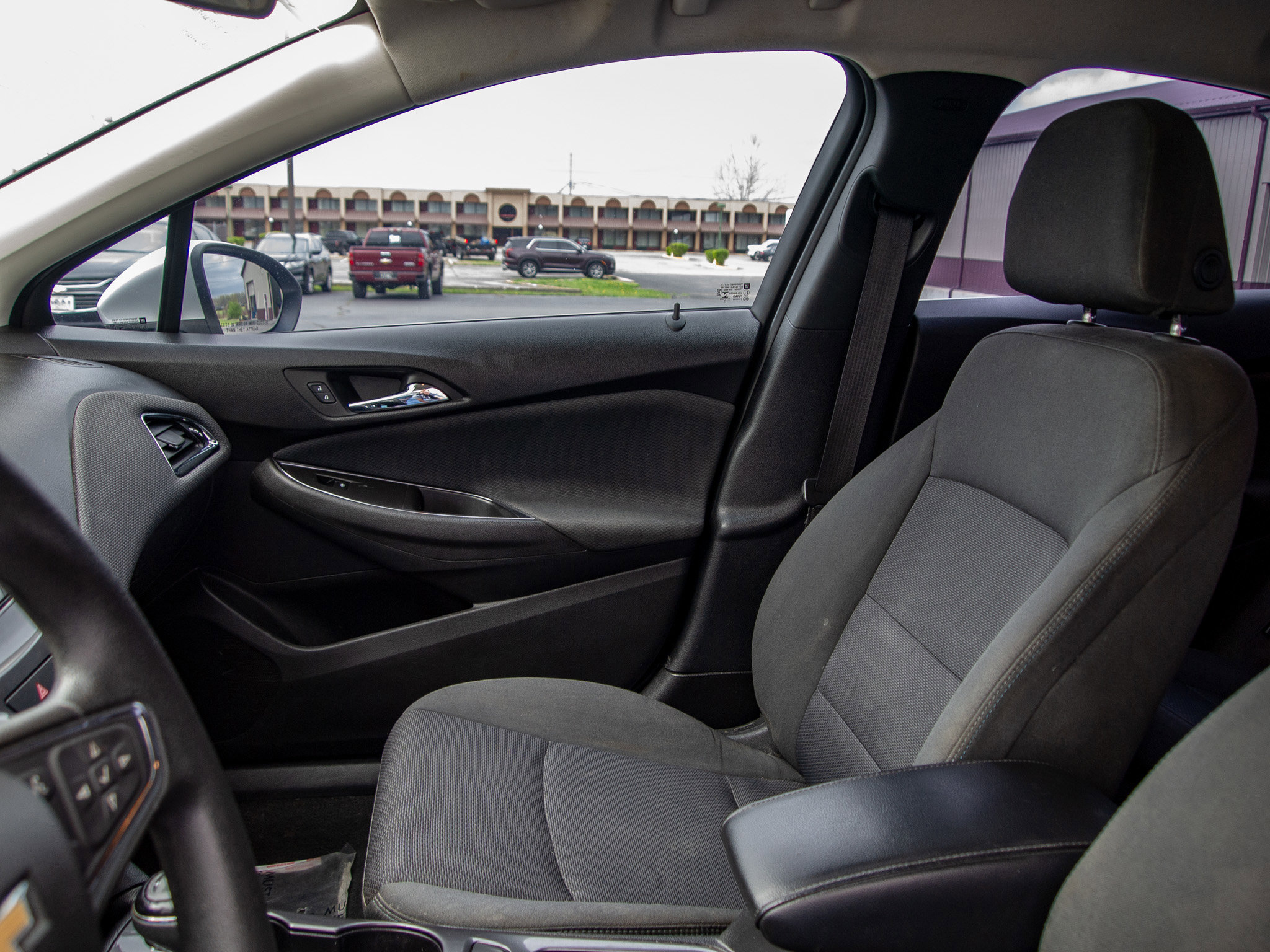 Used 2018 Chevrolet Cruze LT image 14