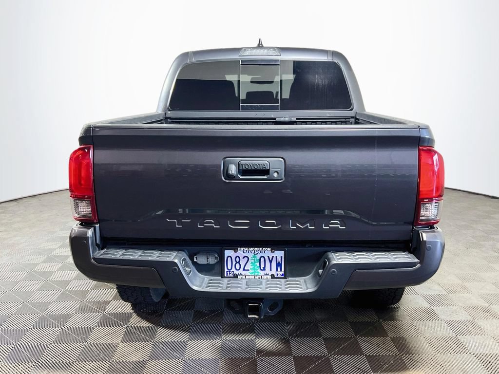 Certified 2022 Toyota Tacoma TRD Off-Road w/ Technology Package RWD image 6
