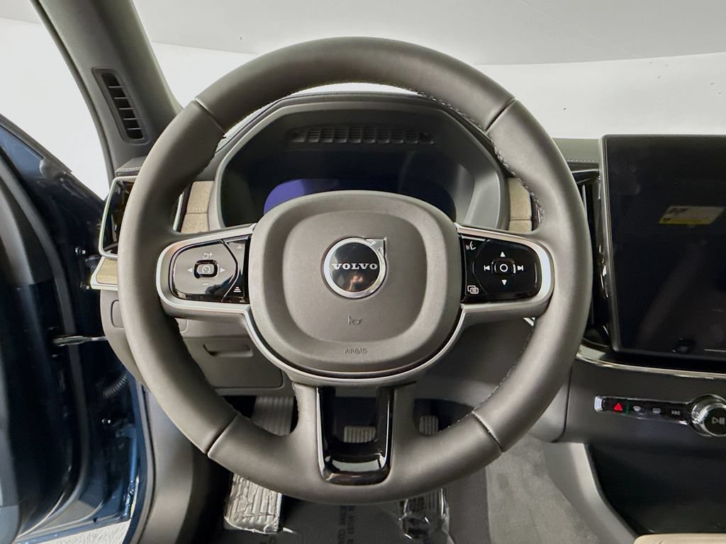 New 2026 Volvo XC90 B6 Plus w/ Protection Package Premier AWD/4WD image 11