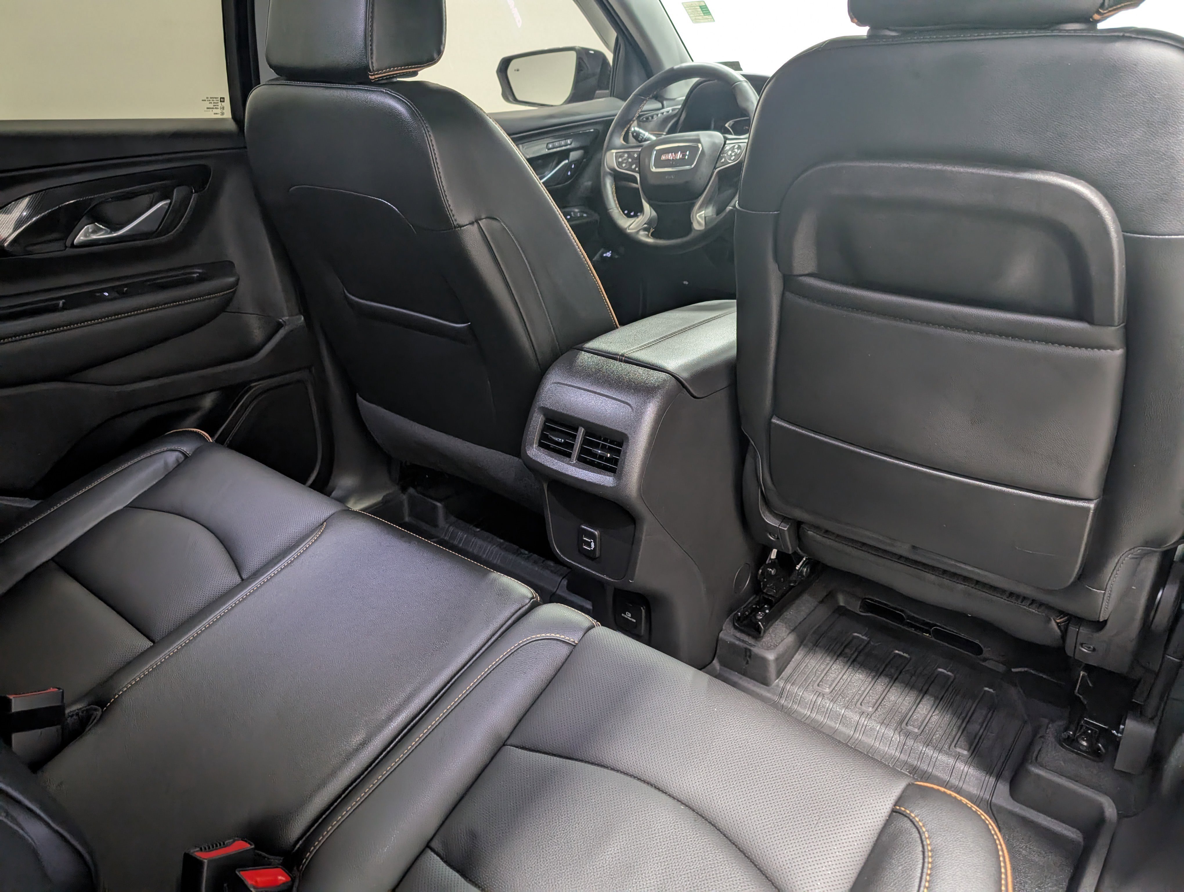 Used 2024 GMC Terrain AT4 w/ Tech Package image 19