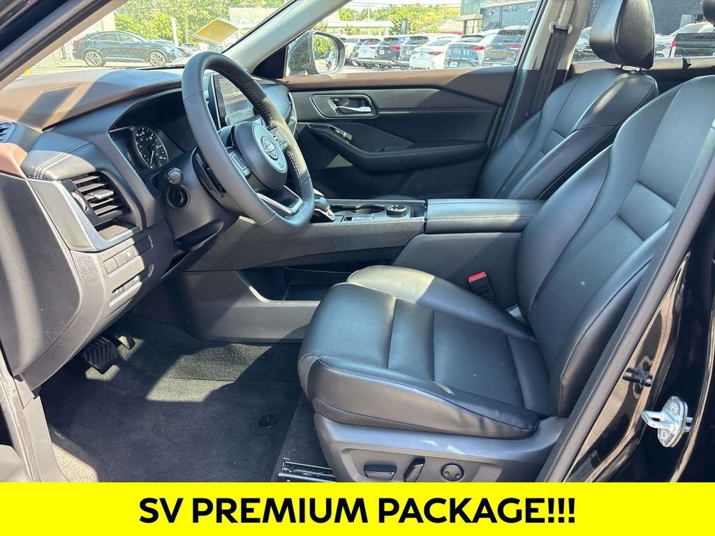 Used 2023 Nissan Rogue SV w/ SV Premium Package AWD/4WD image 9