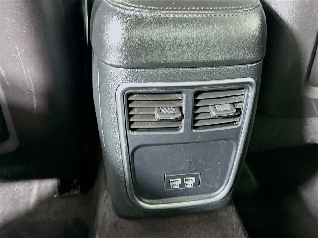 Used 2016 Chrysler 300 Limited image 27