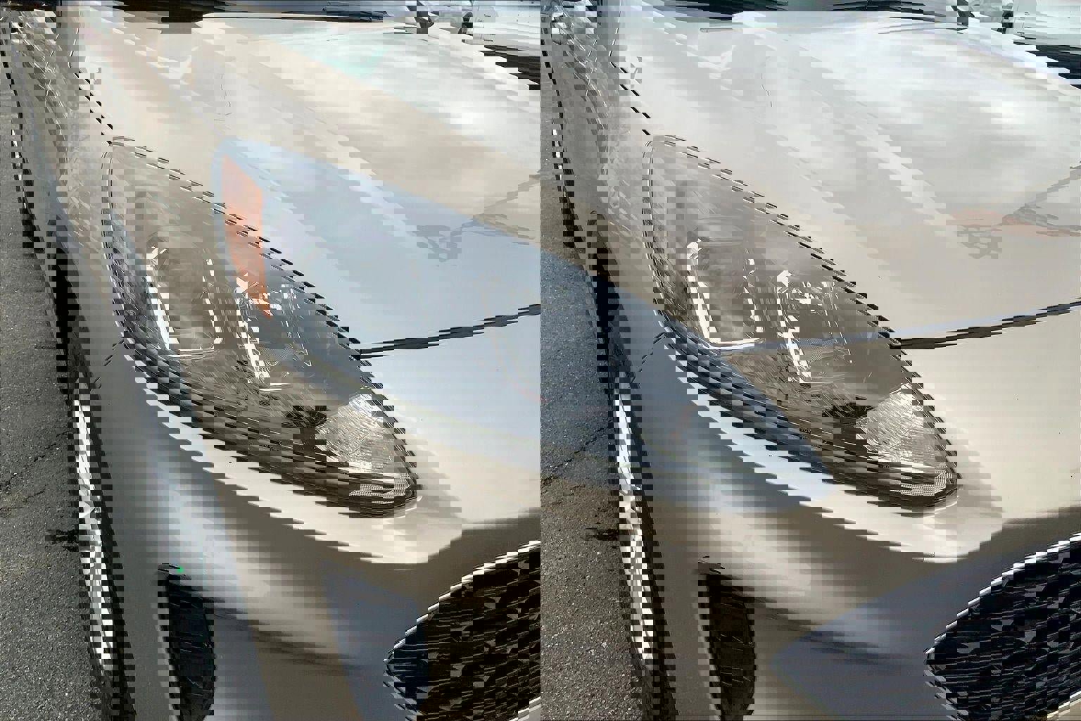 Used 2020 Ford Escape SE image 25