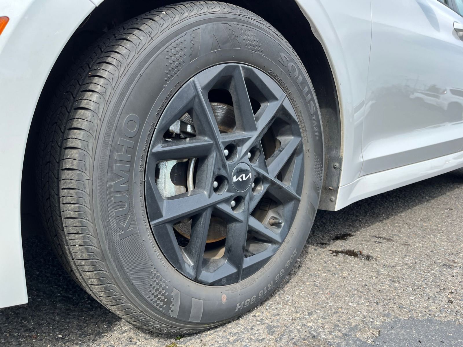 Used 2025 Kia K5 LXS image 30