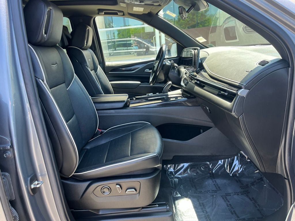 Used 2022 Cadillac Escalade Sport w/ Touring Package AWD/4WD image 24