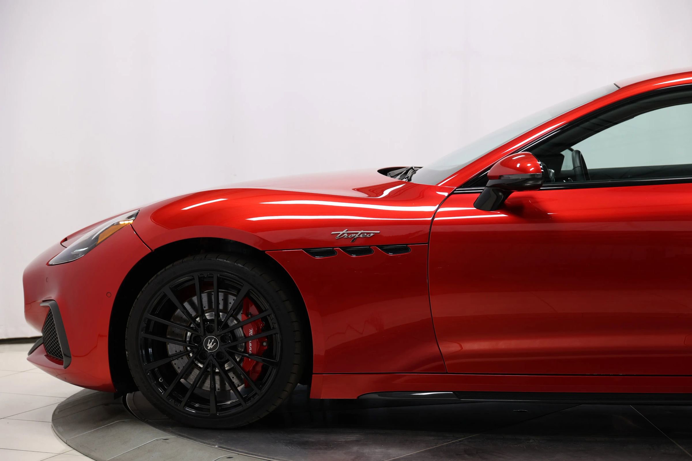 Used 2024 Maserati GranTurismo Trofeo image 8