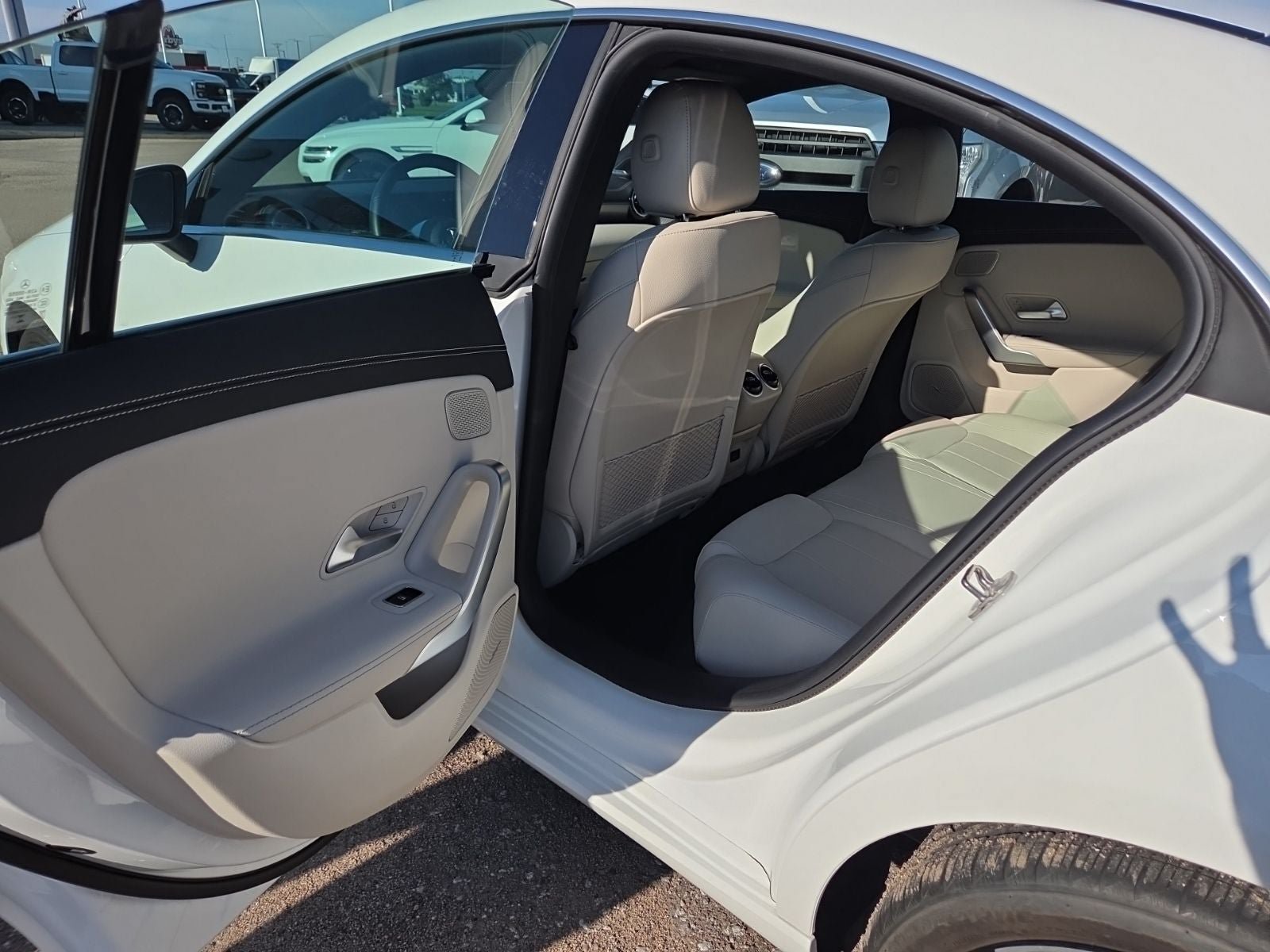 Used 2025 Mercedes-Benz CLA 250 4MATIC image 29
