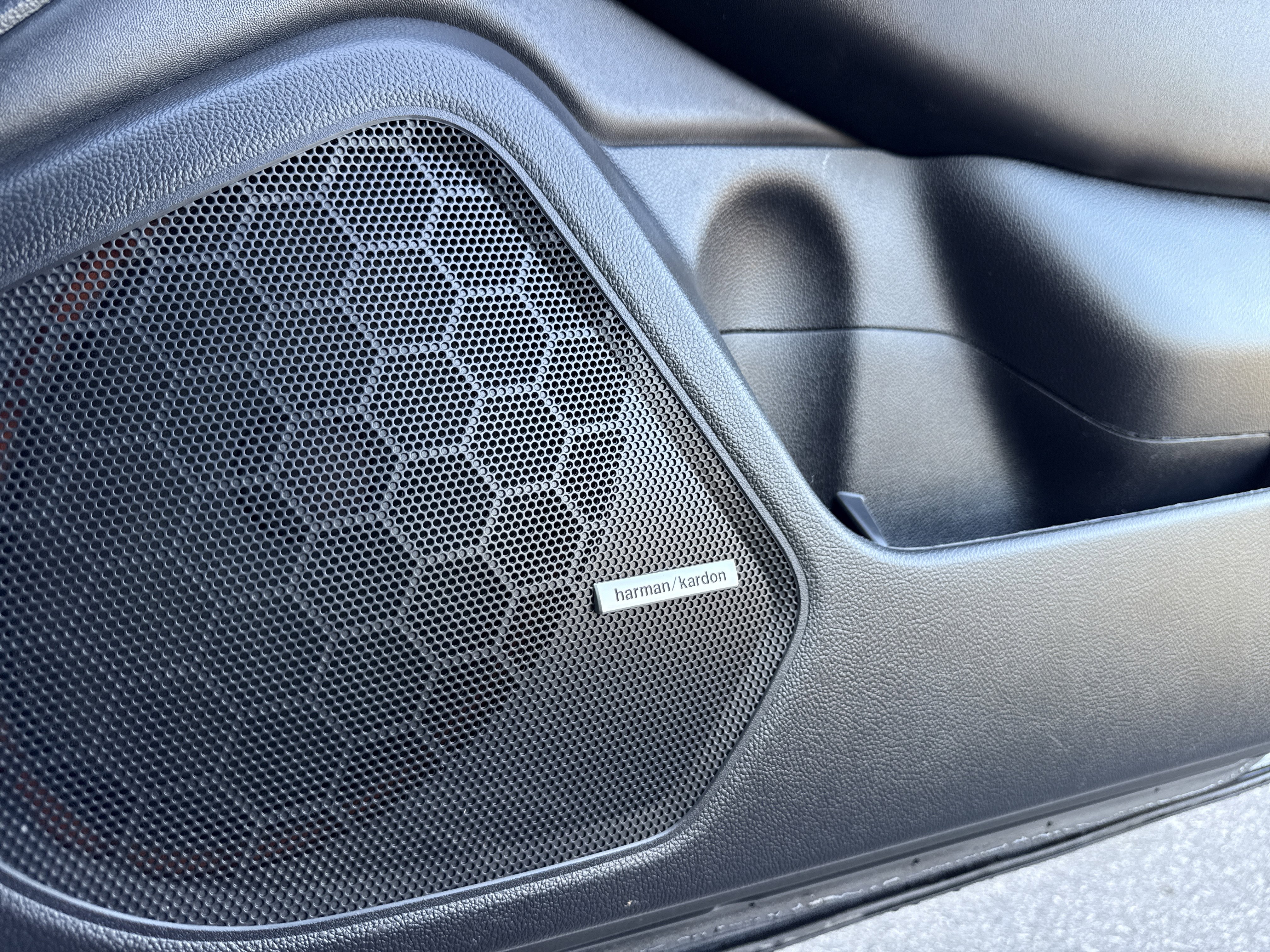 Used 2018 Subaru Outback 3.6R Limited image 40