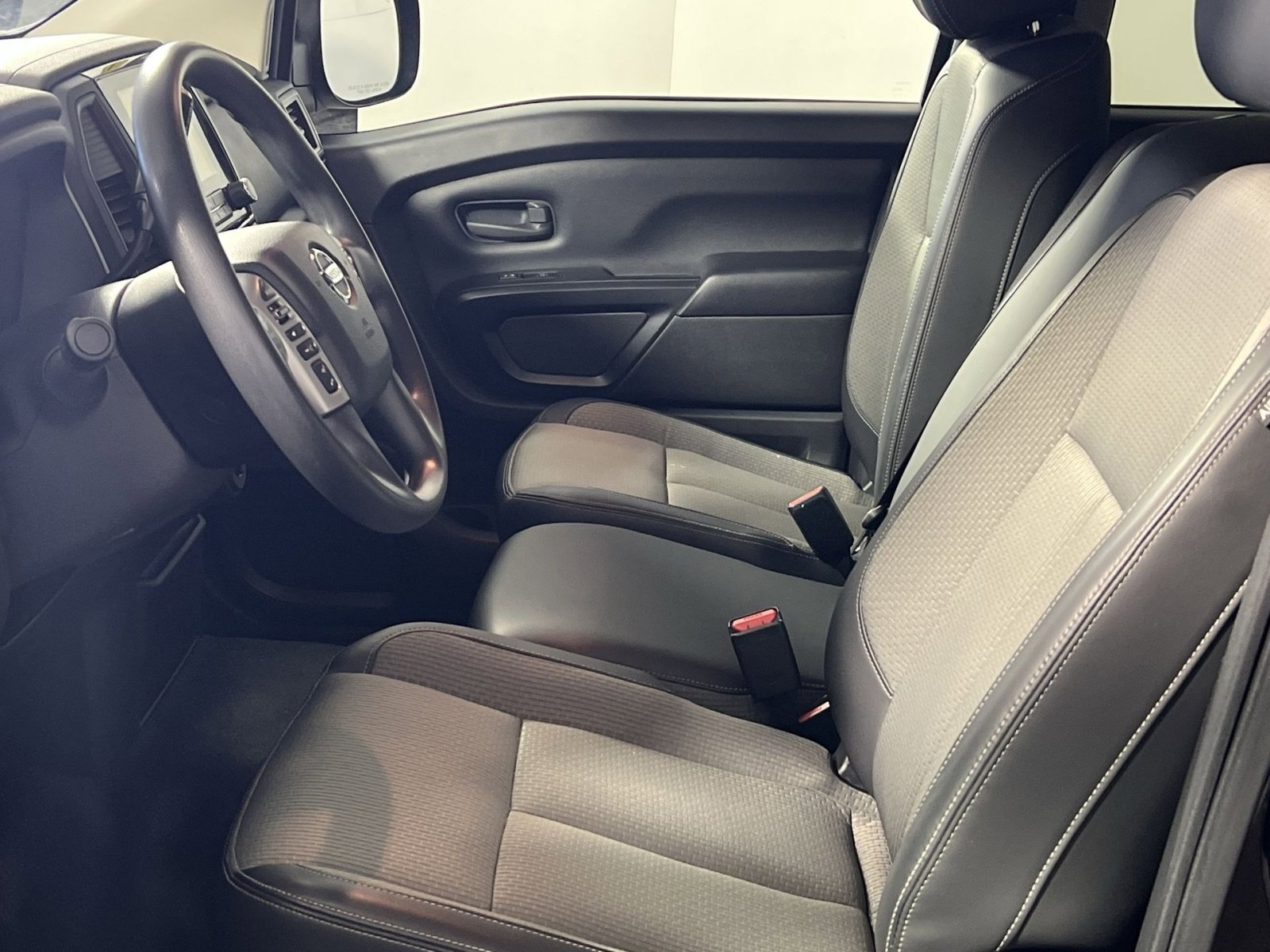 Used 2021 Nissan Titan S image 13