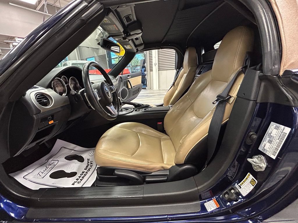 Used 2009 MAZDA MX-5 Miata Grand Touring RWD image 44