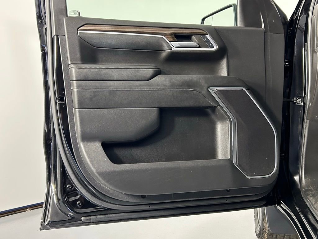 Used 2024 Chevrolet Silverado 1500 LT w/ Leather Package image 31