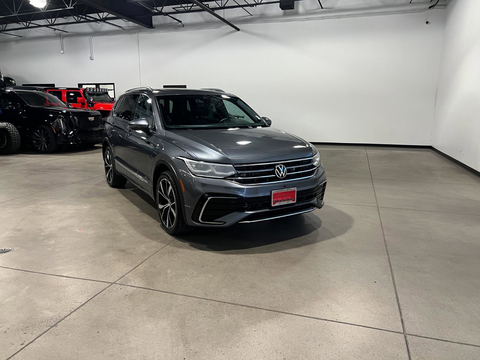 Used 2022 Volkswagen Tiguan SEL R-Line image 1