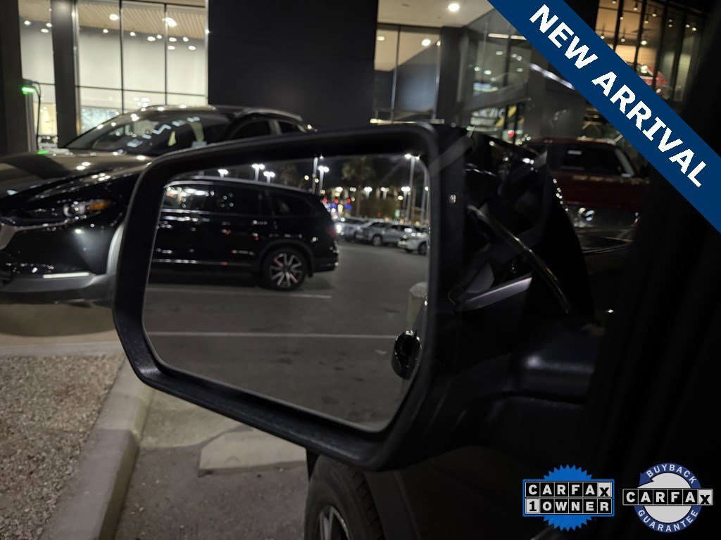 Certified 2023 GMC Acadia SLE w/ Driver Convenience Package image 6