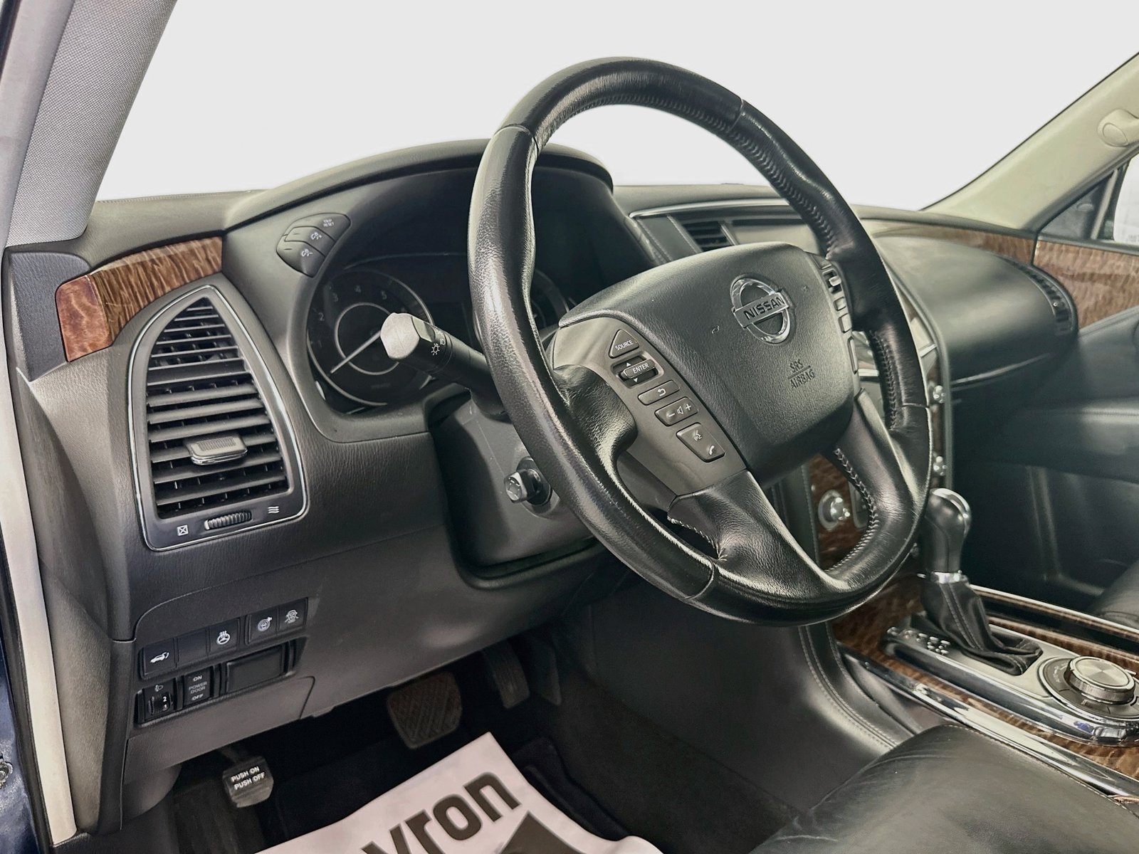 Used 2019 Nissan Armada Platinum w/ Captain's Chairs Package AWD/4WD image 9