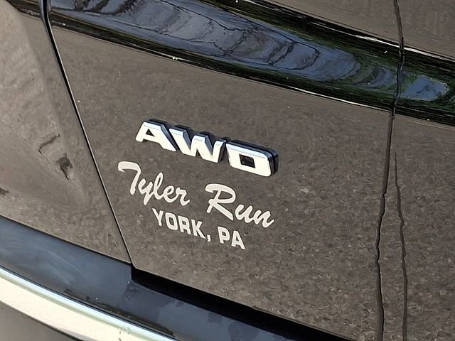 Used 2017 Cadillac XT5 Luxury w/ Driver Awareness Package image 34