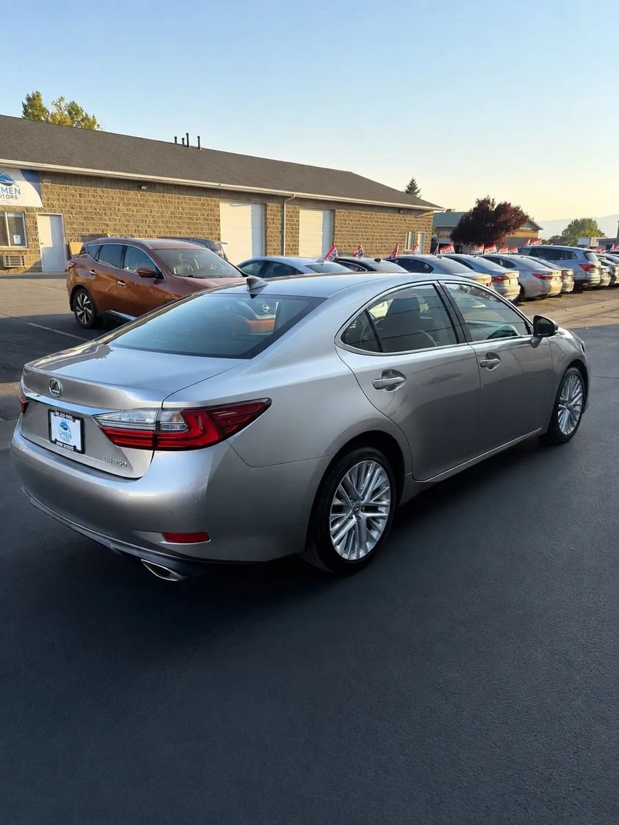 Used 2016 Lexus ES 350 w/ Navigation System Package FWD image 5