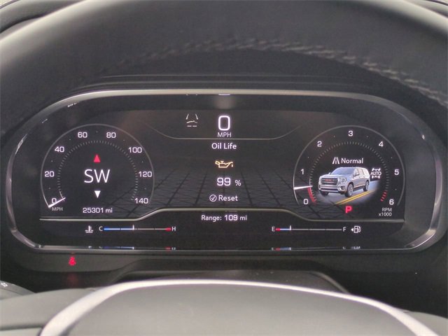 Used 2024 GMC Yukon SLT w/ SLT Luxury Package image 27