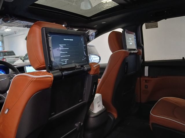 New 2026 Chrysler Pacifica Pinnacle AWD/4WD image 18