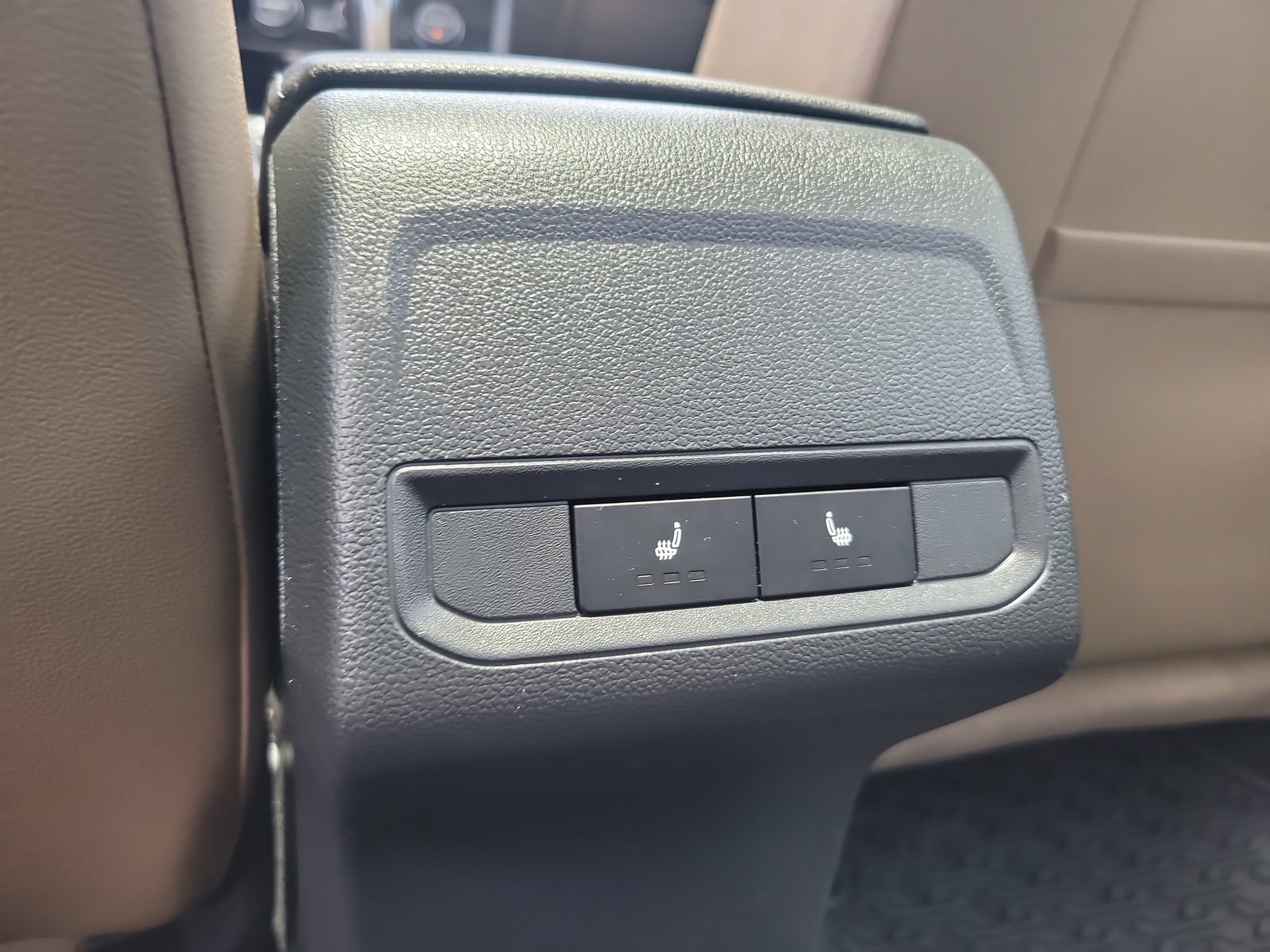 Used 2019 Volkswagen Jetta SE w/ Cold Weather Package FWD image 11
