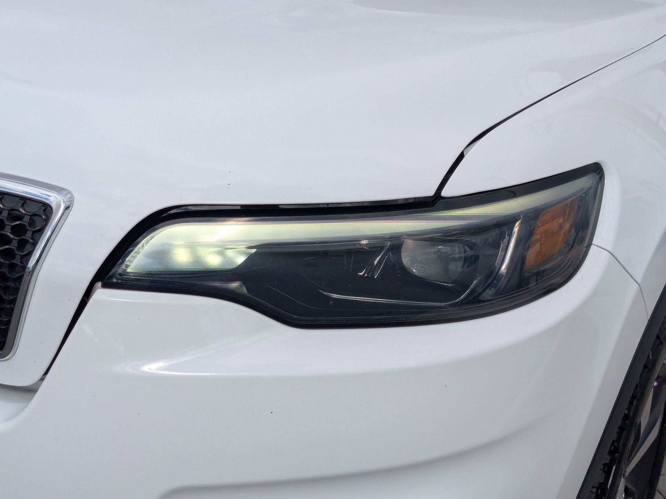 Used 2019 Jeep Cherokee Limited AWD/4WD image 11