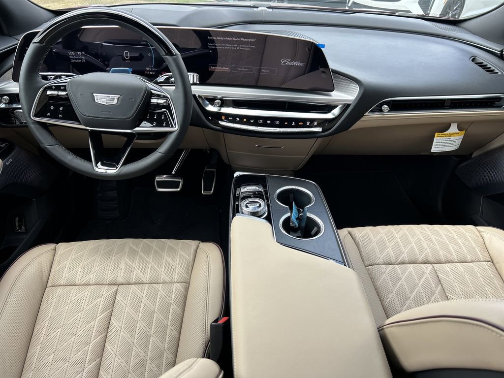 New 2026 Cadillac Lyriq Signature Sport w/ Nappa Leather Package AWD/4WD image 13